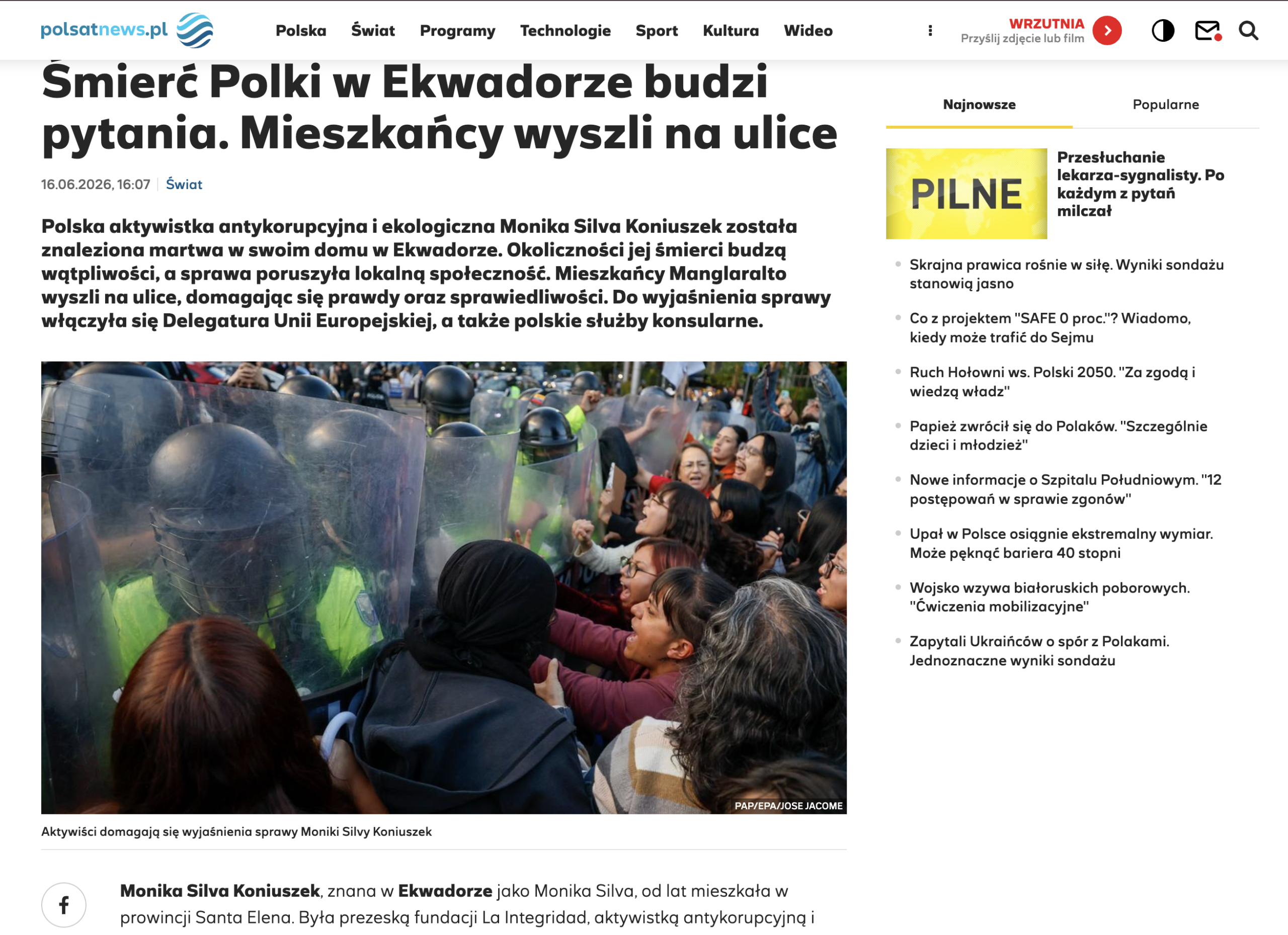 Manifestantes y activistas comunitarios exigen la verdad tras las polémicas declaraciones del Ministerio del Interior (Crédito: Polsat News / Reuters / J. Jácome)